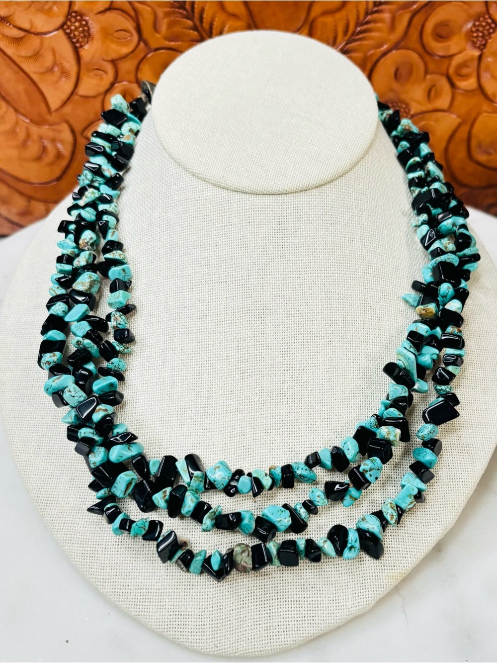 Triple-Strand Howlite and Onyx Chip Necklace